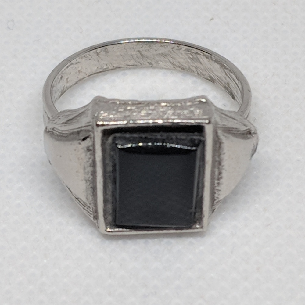 Vintage Faux Onyx Black & Silver Tone Ring Size 7